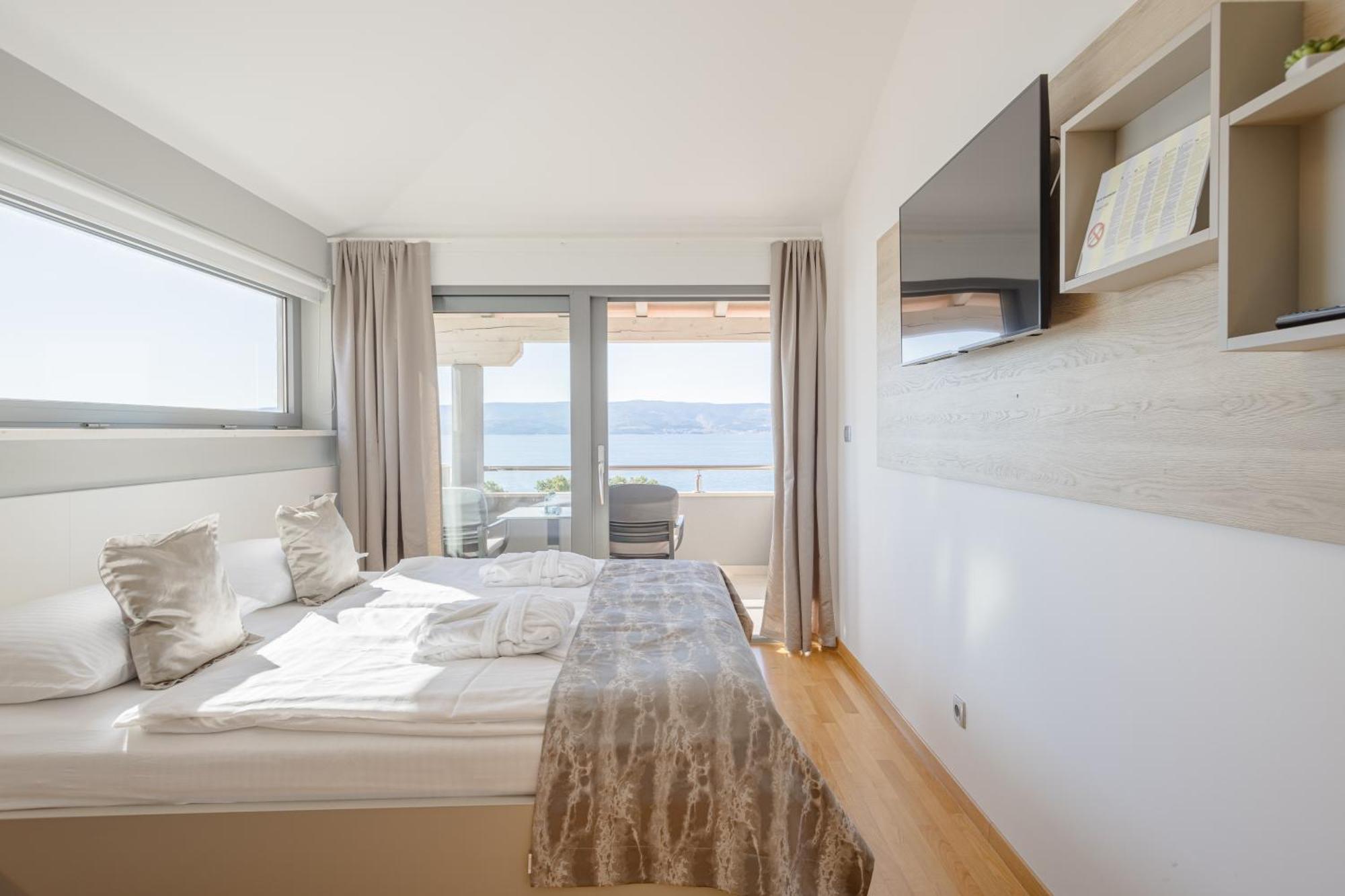 Rogac Rooms & Restaurant Omiš Exterior foto