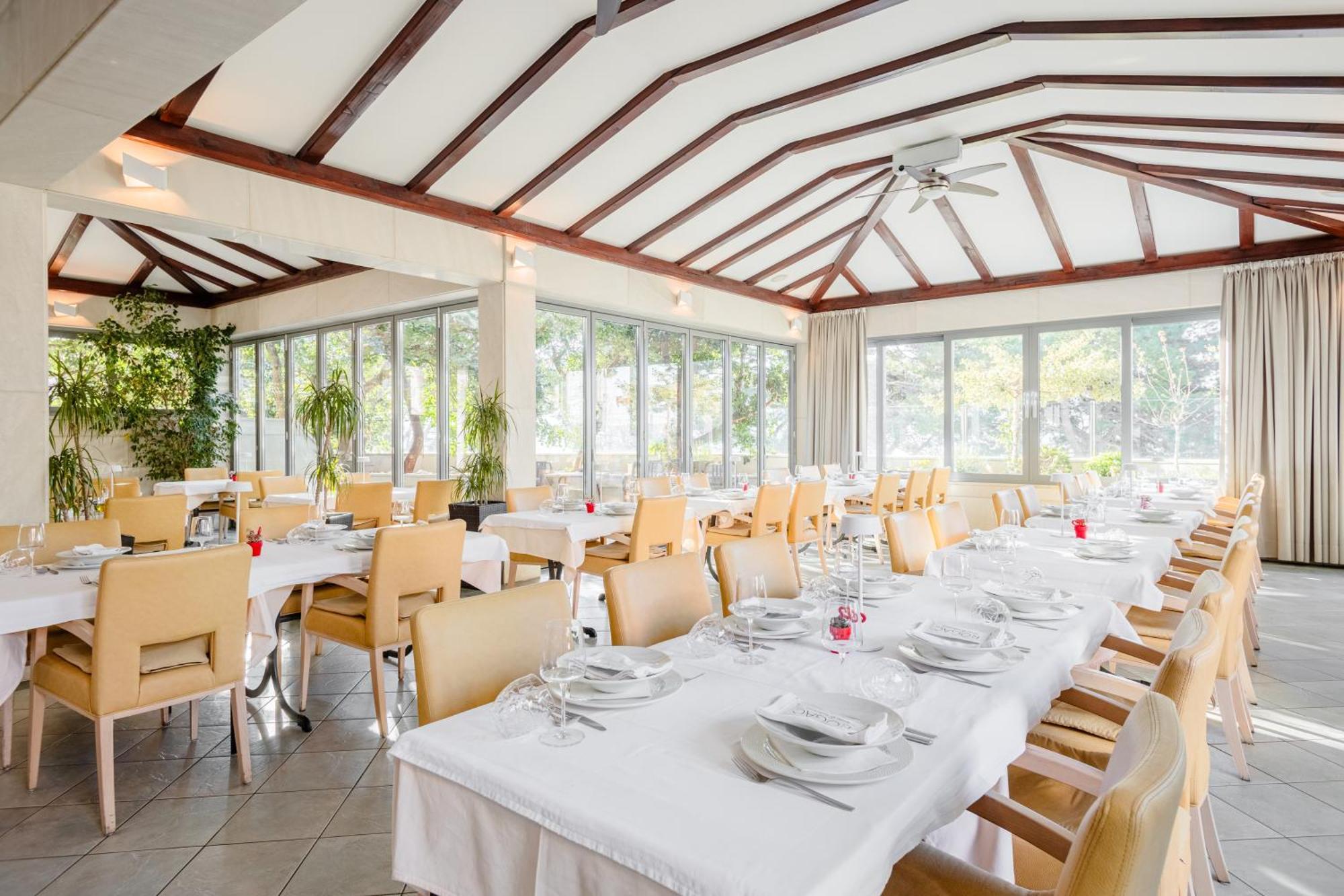 Rogac Rooms & Restaurant Omiš Exterior foto