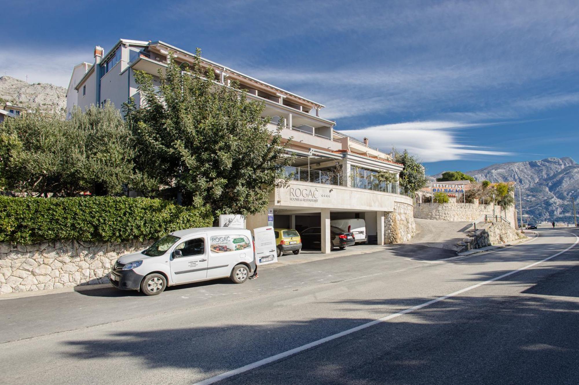 Rogac Rooms & Restaurant Omiš Exterior foto